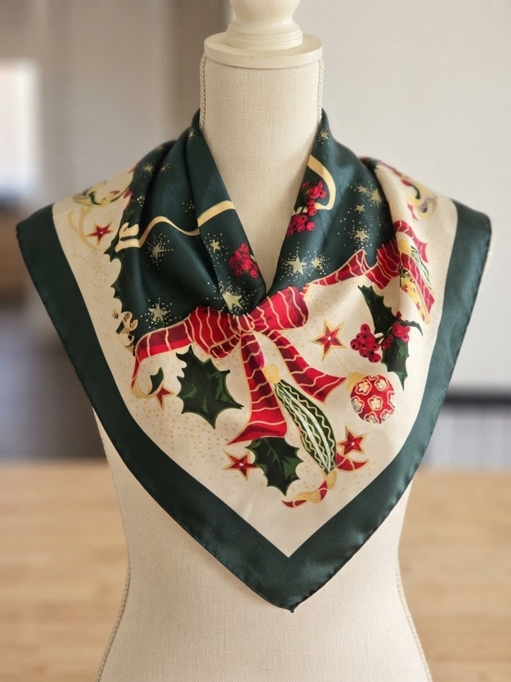 Larioseta Como Vintage Italian 100% Silk Christmas Scarf Retro Preppy Festive
โ